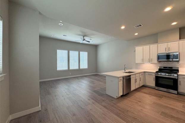 Building Photo - 1106 Olivier Ln