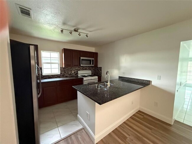 Building Photo - 2348 Ginger Mill Blvd