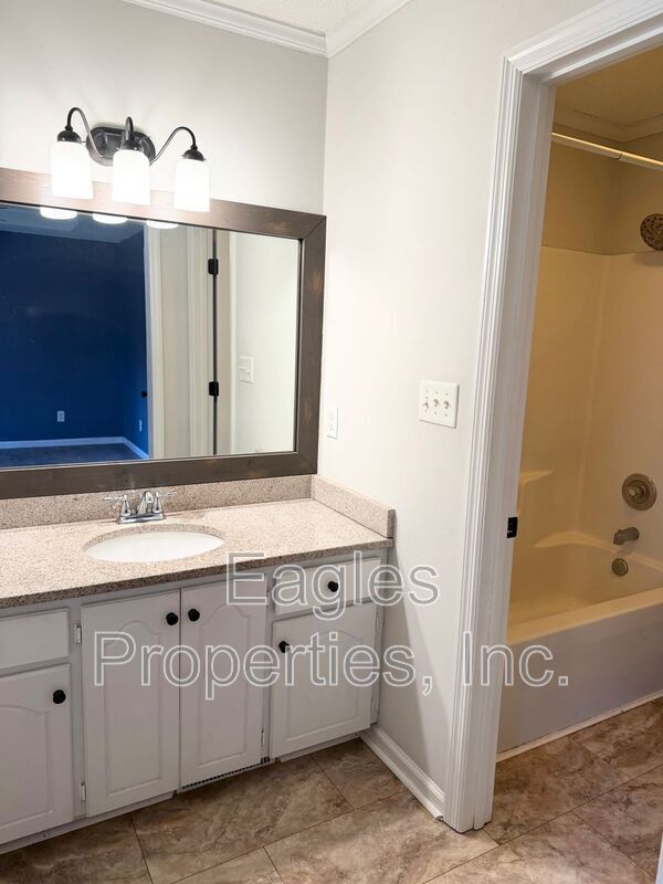 Building Photo - 306 Marlin Ln