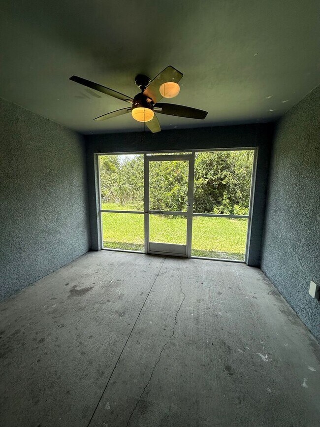 Building Photo - Duplex for Rent