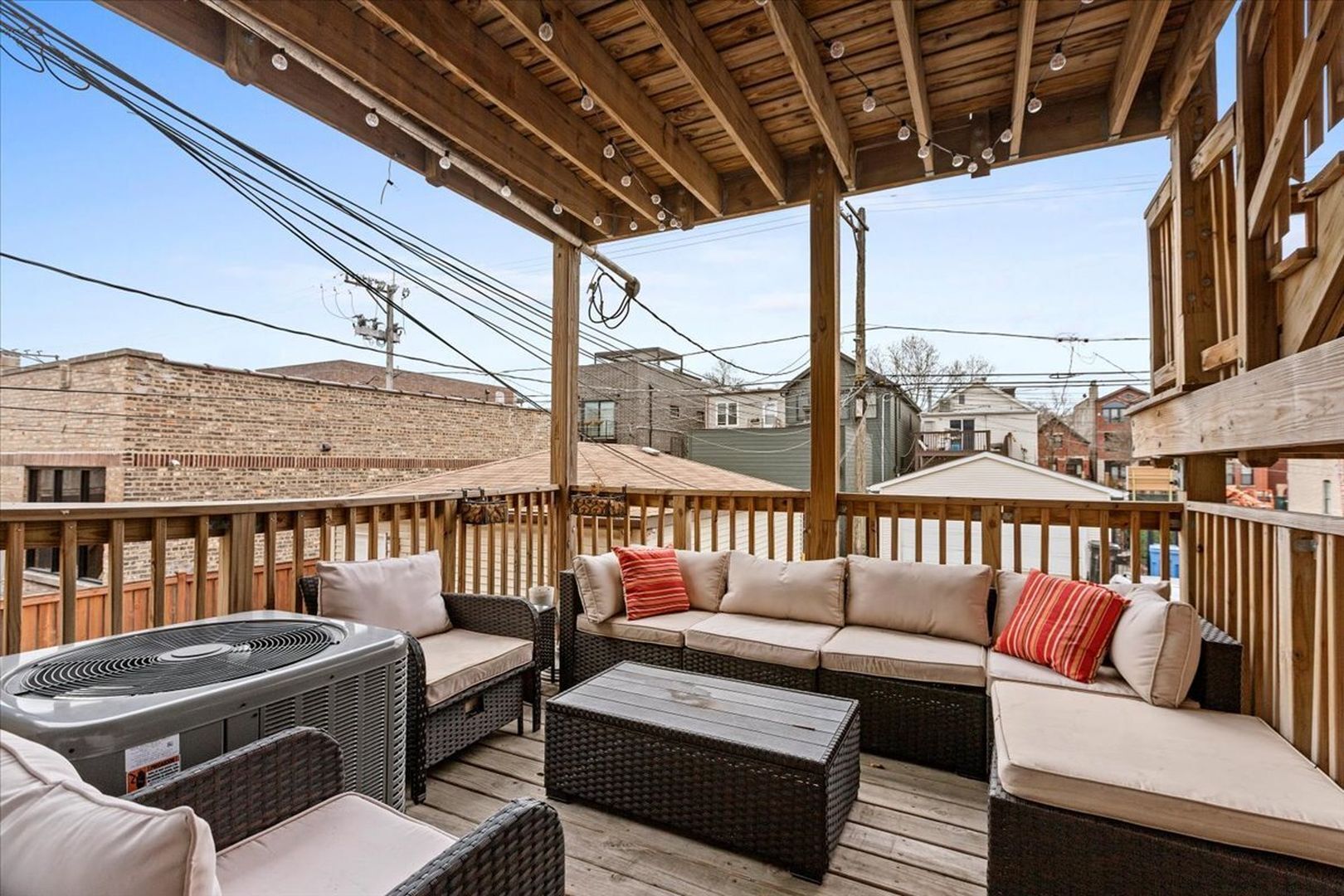 Building Photo - 2033 W Huron St