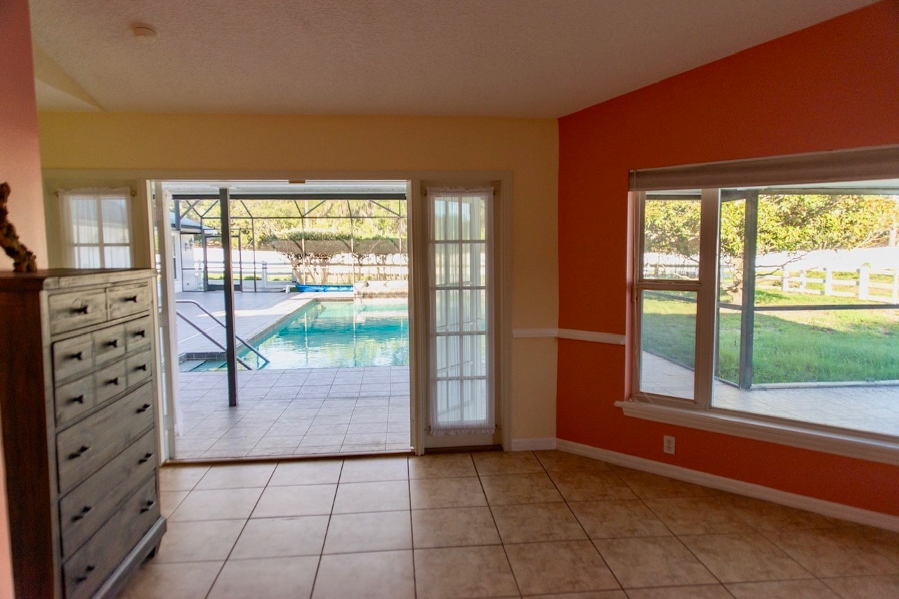 Building Photo - 315 Lazy Acres Ln