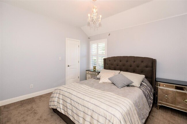 Building Photo - 2609 Old Hickory Cove