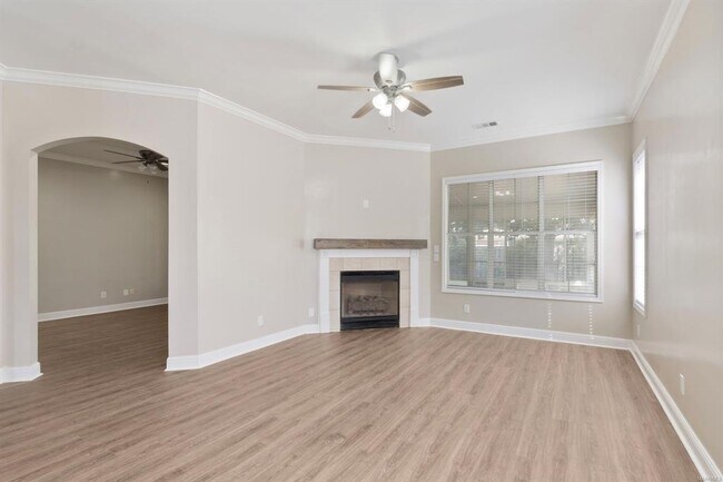 Building Photo - 8643 Carillion Pl