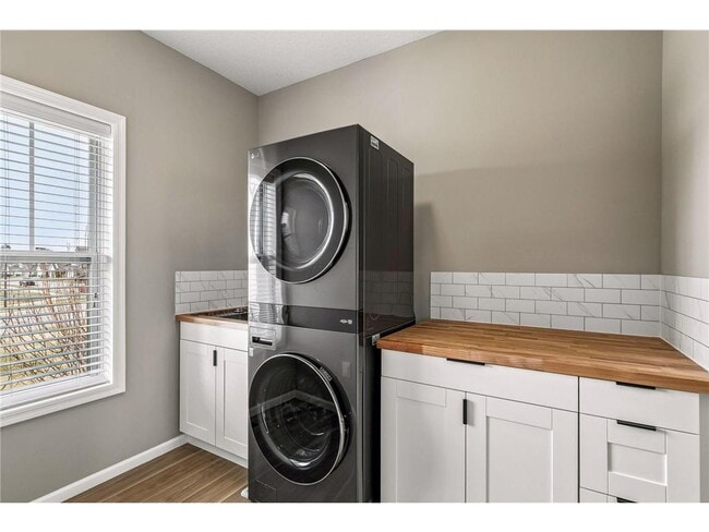 Building Photo - 16122 Estate Ln