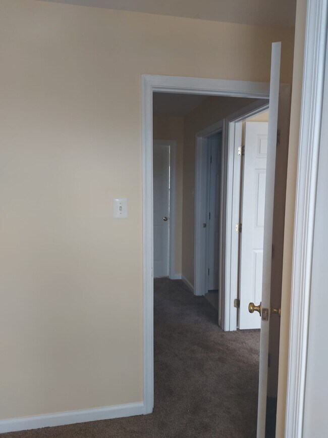 2nd Floor Hallway - 7021 Holly Springs Ln
