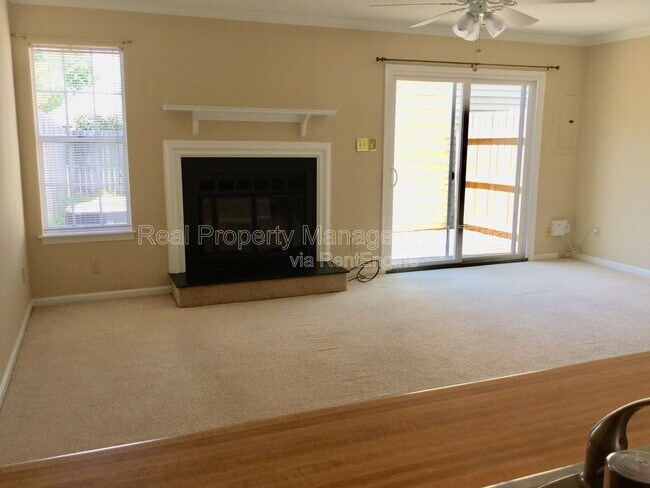 Building Photo - 1664 Jameson Dr