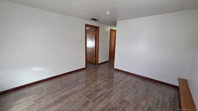 Building Photo - 127 Ursini Dr
