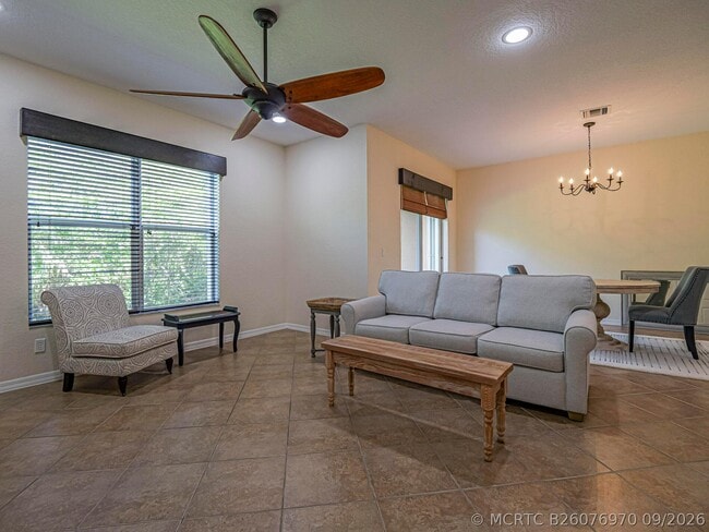 Building Photo - 1140 Cheval Dr