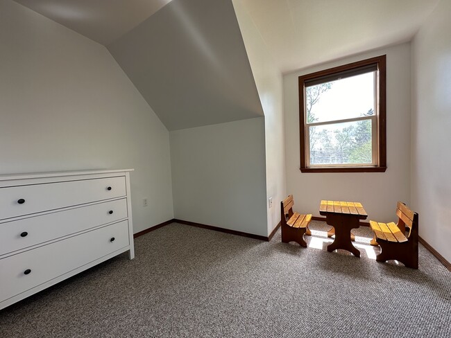 Building Photo - 2610 Dexter Ave