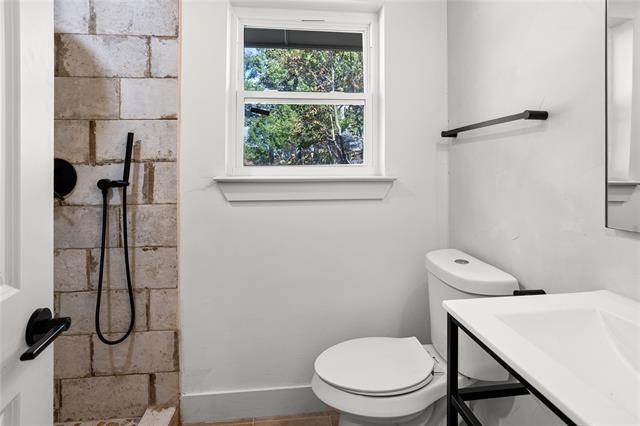 Building Photo - 1513 Carriage Ln