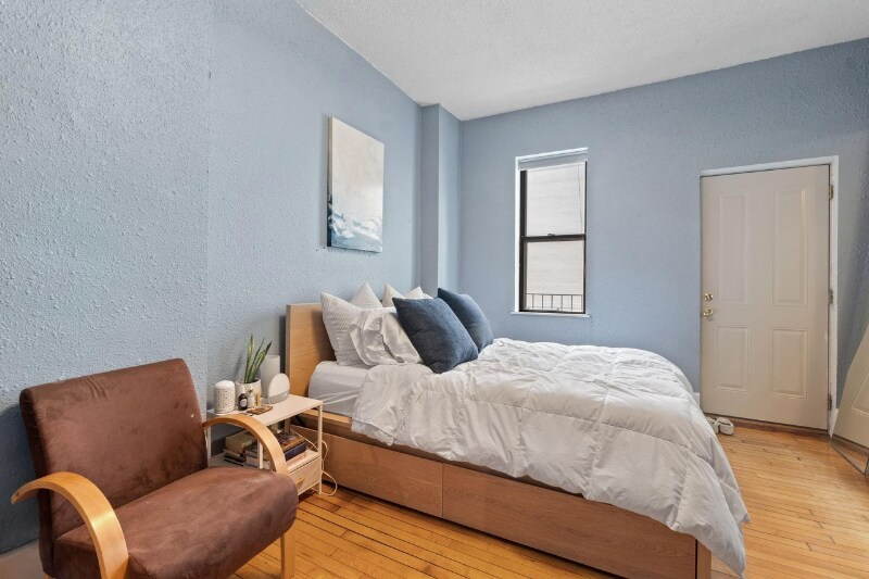 Building Photo - 609 S 9th St