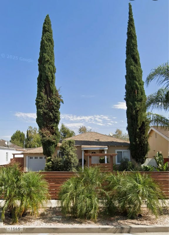 Building Photo - 17565 Bullock St