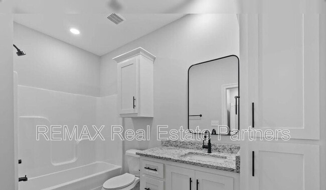 Building Photo - 43 Dearman Rd