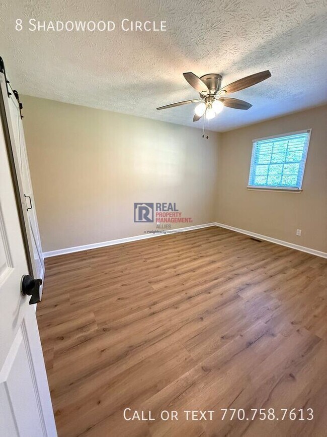 Building Photo - 8 Shadowood Cir SE