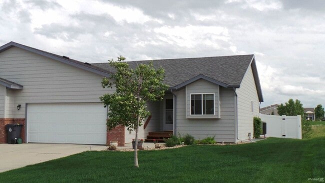 Primary Photo - SPACIOUS | 3 BEDROOM | TOWNHOME | LOCATED IN AUBURN HILLS