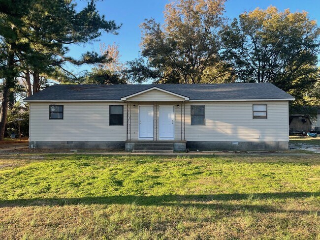 Primary Photo - 96 Magnolia Harbor Rd