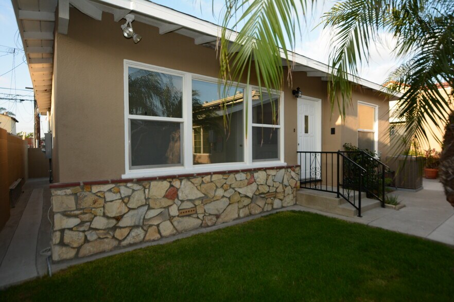 Building Photo - 4137 W 160th St