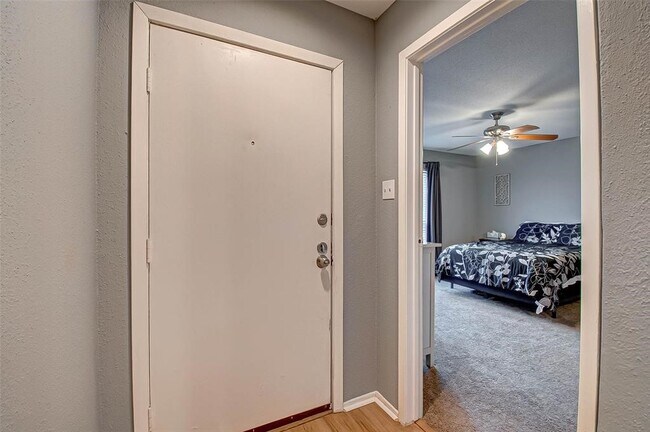 Building Photo - 14777 Wunderlich Dr