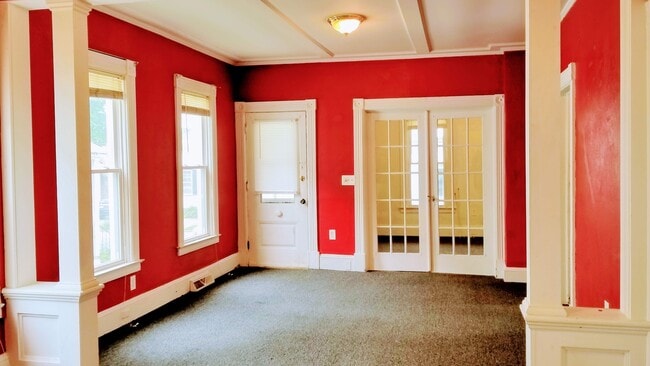 Building Photo - 103 Pearl St