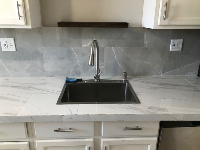 Building Photo - RUNNYMEDE