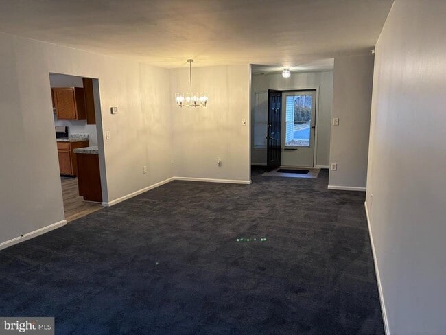 Building Photo - 424 Crisfield Dr