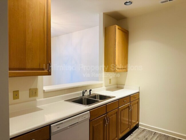 Building Photo - 5813 Wrightsville Ave