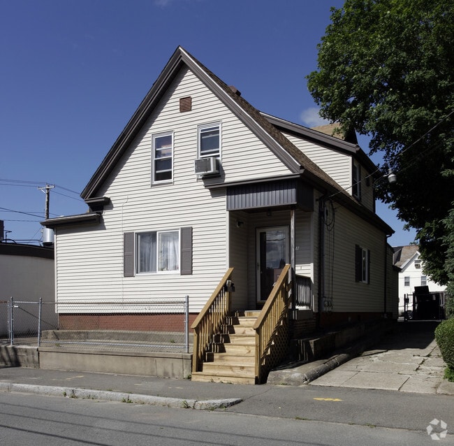 209215 Belmont St 209215 Belmont St Brockton MA 02301 Apartment