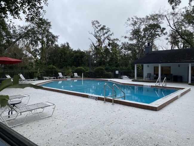 Building Photo - Spacious 2-Bedroom, 2-Bathroom Condo for Rent in Altamonte Springs, FL