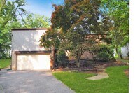 Building Photo - 3948 S Shore Dr