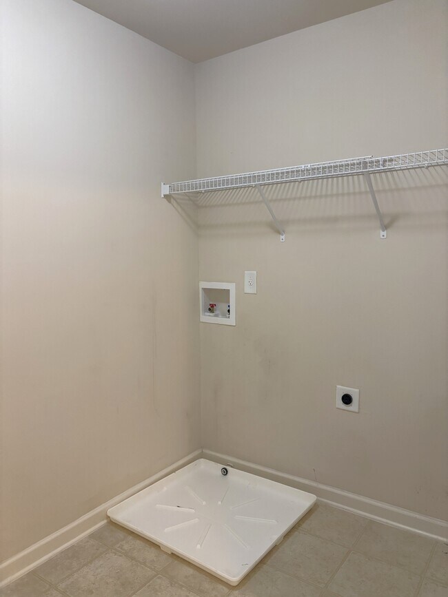 Building Photo - 781 Bridgewater Dr