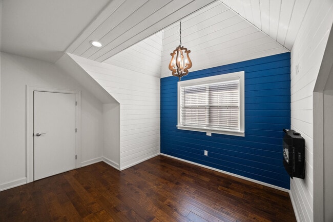 Building Photo - 916 Star of Danube Way