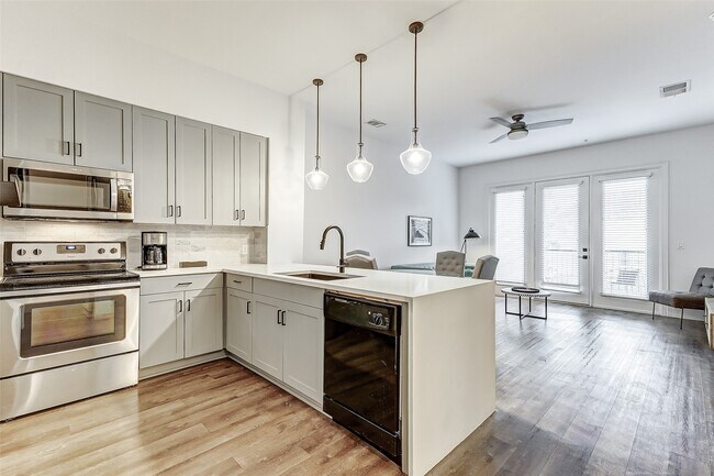 Primary Photo - 1508 Blodgett St