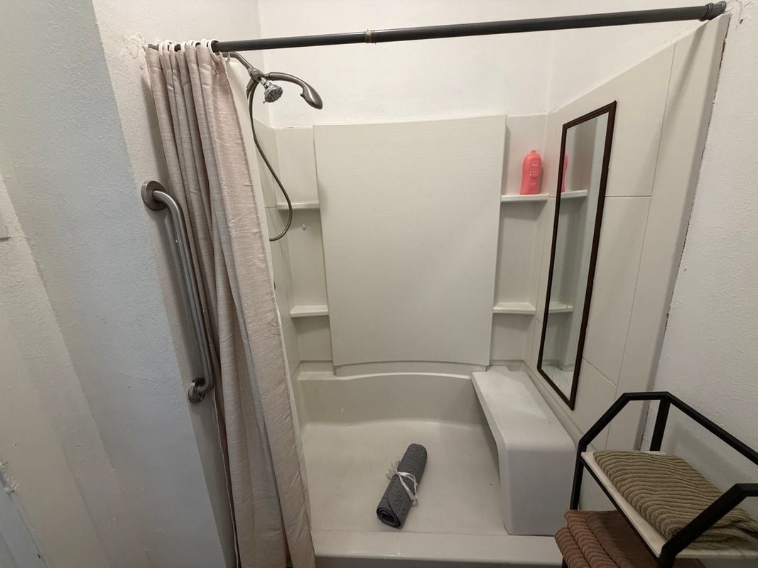 Building Photo - 2844 Hiawatha St