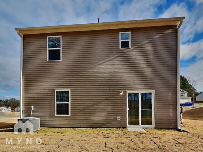 Building Photo - 213 New Villas St