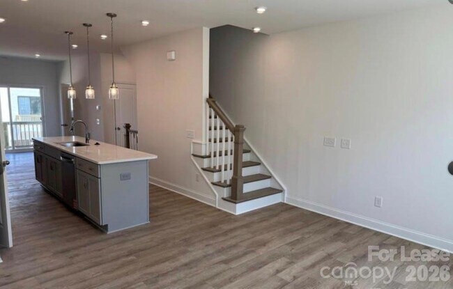 Building Photo - 5009 Layman Dr