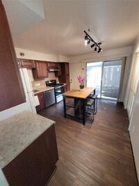 Building Photo - 7213 Beechnut St