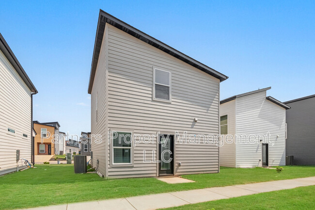Building Photo - 881 Ventnor Ave