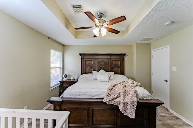 Building Photo - 7602 Little Thicket Ct