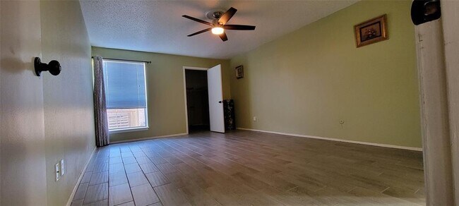 Building Photo - 6604 Montauk Dr