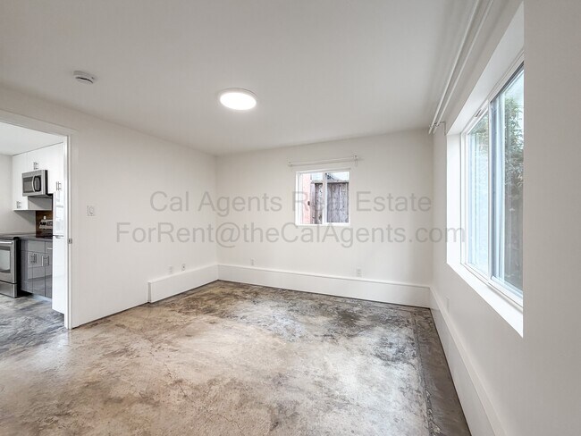 Building Photo - 5115 Shattuck Ave.