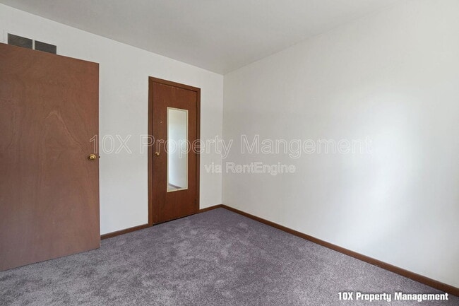 Building Photo - 1573 Briarwood Ave