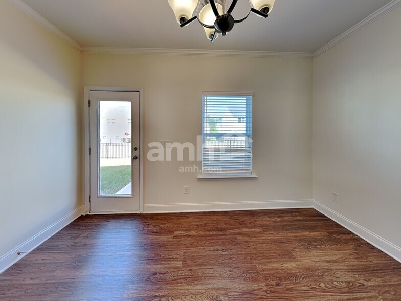 Building Photo - 592 Woodall Rd