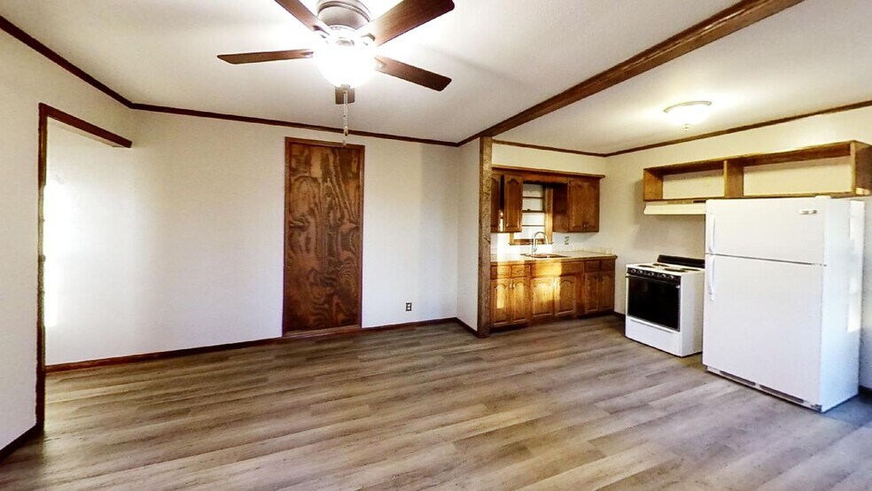 Building Photo - 7463 Dickman Trl