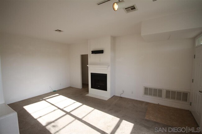 Building Photo - 12557 Ruette Alliante