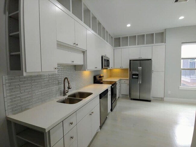 Building Photo - 1708 Winter St