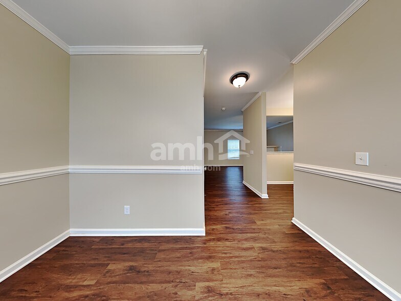 Building Photo - 106 Lick Creek Ln