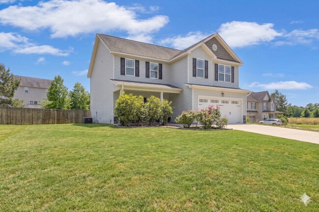 Building Photo - Charming and Freshly Updated Cul-de-Sac Home in Sanford!
