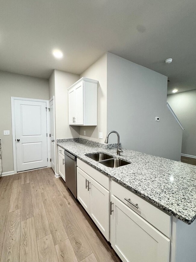 Building Photo - McCoy Street Townhomes!