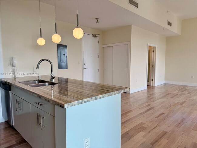 Building Photo - 6701 Biscayne Blvd